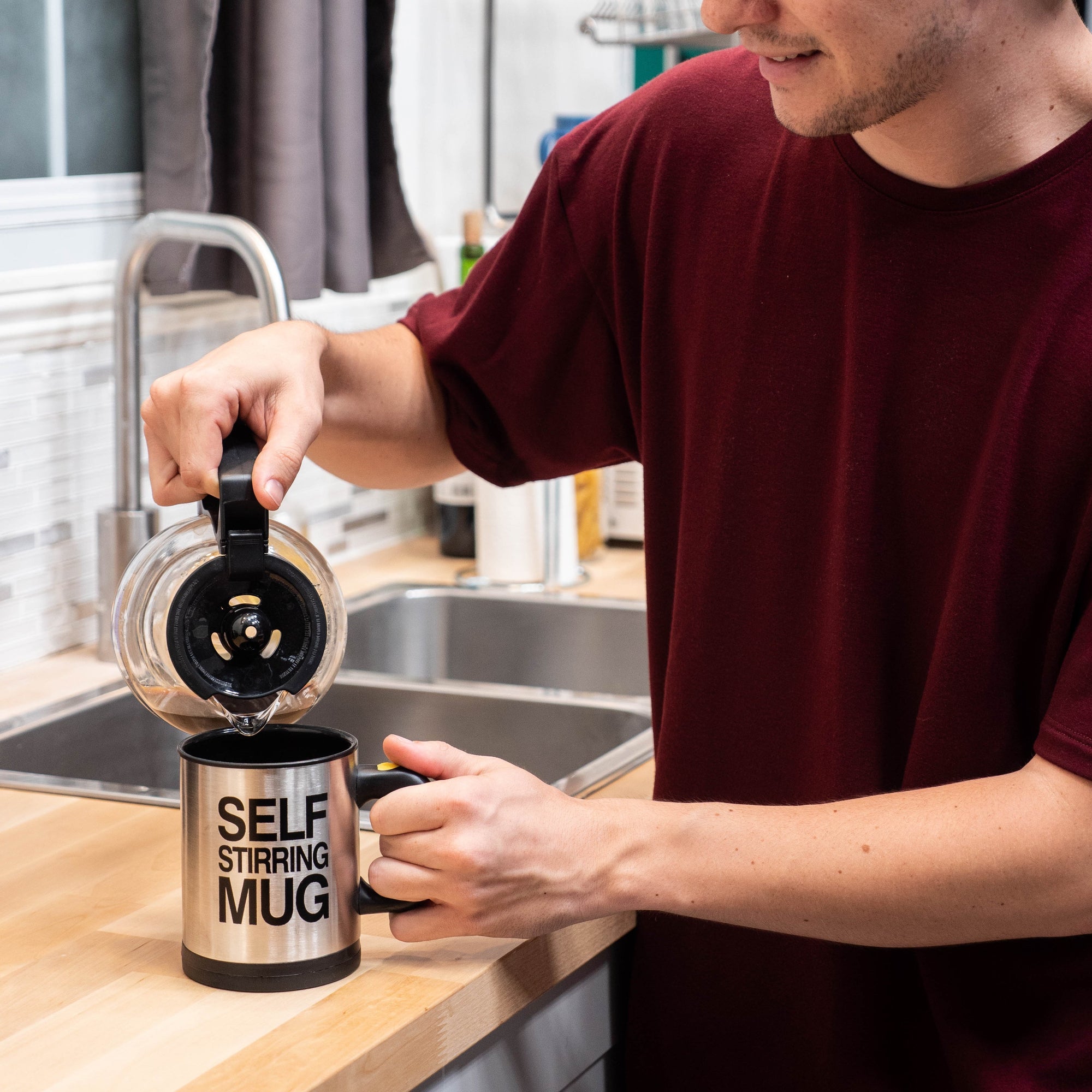 Self-Stirring Coffee Mug